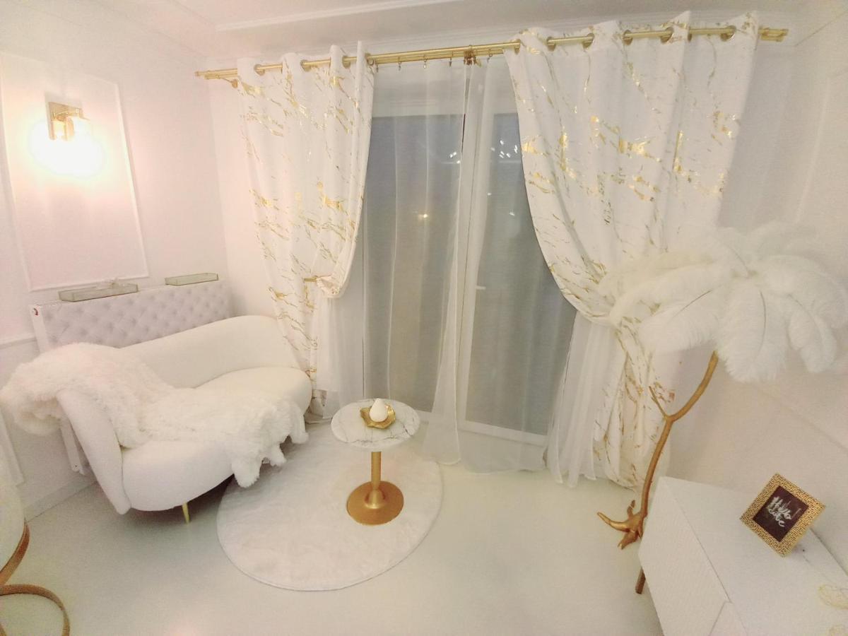 Glamour Okrzei Apartment